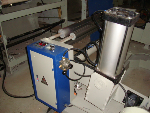 Série DFJ Roule Roll Roll to Sheet Paper Machine Machine DFJ